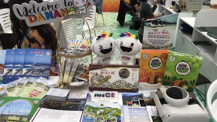 5 tỉnh miền Trung ting pâh Hội chợ du lịch bha lang k’tiếc - VITM Hà Nội 