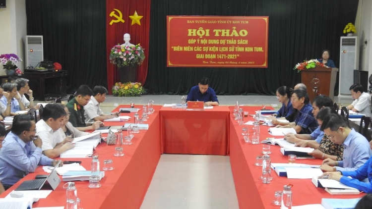 Chih akŏm, pơm tơlĕch kơsơ̆p Hla bơar chih akŏm chăl sơnăm dêh char Kon Tum