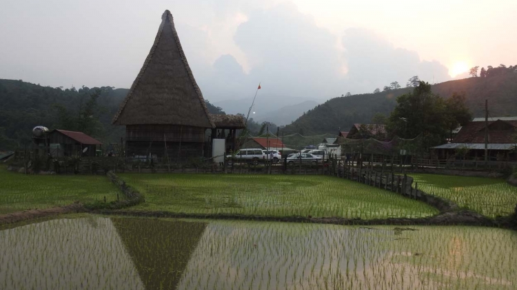 Tơdroăng nếo ai - Hâi  pái lơ 03.05.2023