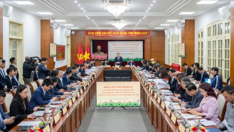 Củ tịc Quốk hội ồng Vương Đình Huệ lơh broă mờ Ƀộ Văn hoá Thể thao mờ Zu lịc