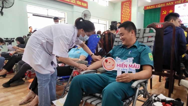 Tây Nguyên kơhnâ pleăng mơheăm tŏng kum mơngế