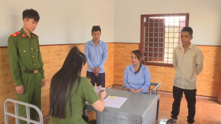 Đắk Lắk: Cọop k’bhuh pa câl ma nuyh đoọng bhrợ đhị quán a ộm đa đăh, karaoke 