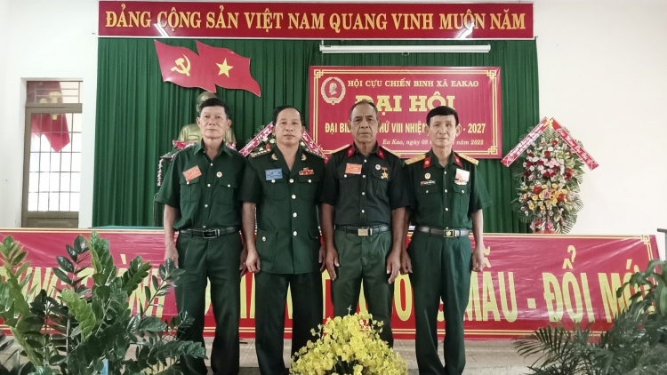 Dôm bơngai đảng viên bơngai Êđê pơm jŭk yŭk trong hơlau