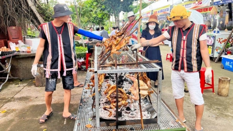 Gia Lai  ƀư bôk nău kan pơh văn hóa ndơ ngêt sông.