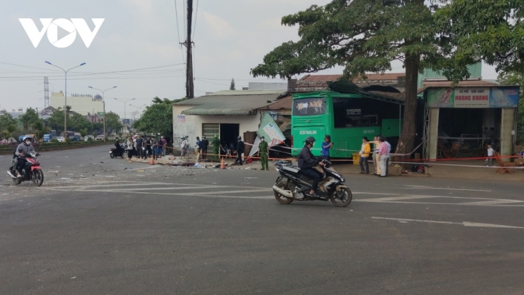 Gia Lai: Xe đơơng t’mooi n’châm ooy đong đhanuôr truih c’lâng bhlầng 14, 2 cha năc chêệt, 8 cha năc bhrêy