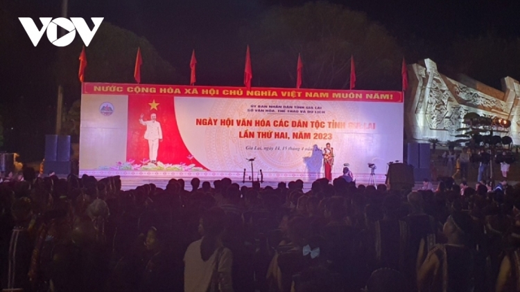 Tơơp bhrợ t’ngay Bhiêc bhan Văn hóa apêê acoon coh tỉnh Gia Lai g’luh Bơr