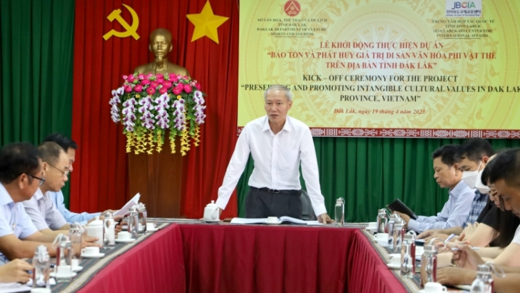 Dak Lak: Ntơm ƀư trong nchrăp Mât ndray n’hanh ntik uĕh drăp ndơ ơm yău ntlơi an tay văn hóa mô mpơl săk tă bah Hàn Quốc kơl