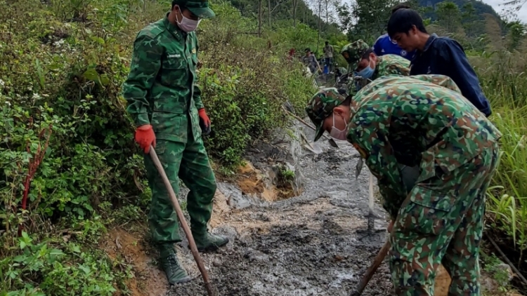 Mô đô̆i gâk tơkăng kong Cao Bằng pro thôn pơlê nếo