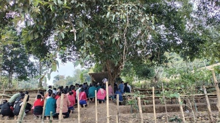 ADAT IEU YANG PUK PALEI DI BANGSA LÀO