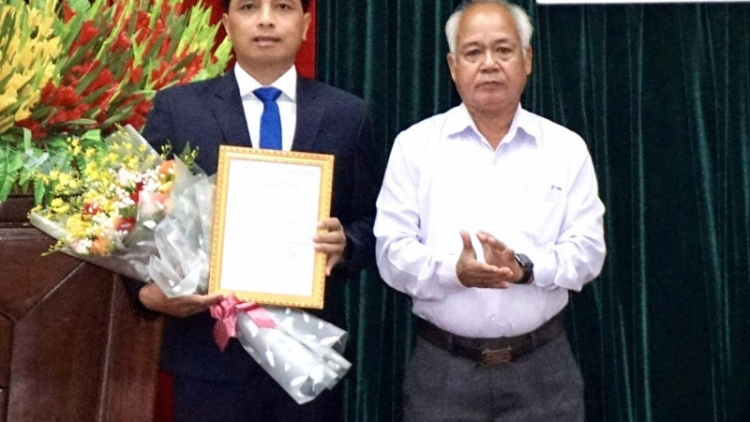 Khua khul hlăk ai tơring čar ruah ngă Khua anom bruă Ping gah tơring čar Kon Tum