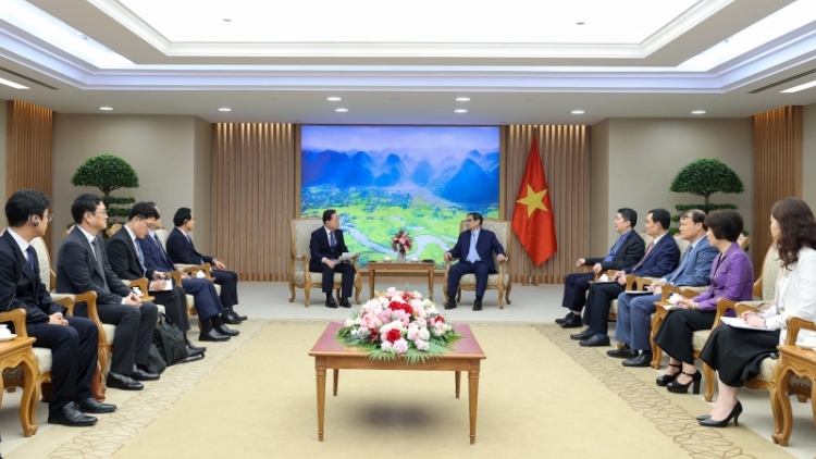 Pôa Phạm Minh Chính tơdah Kăn xiâm pơkuâ liăn ngân dêi Grup Samsung