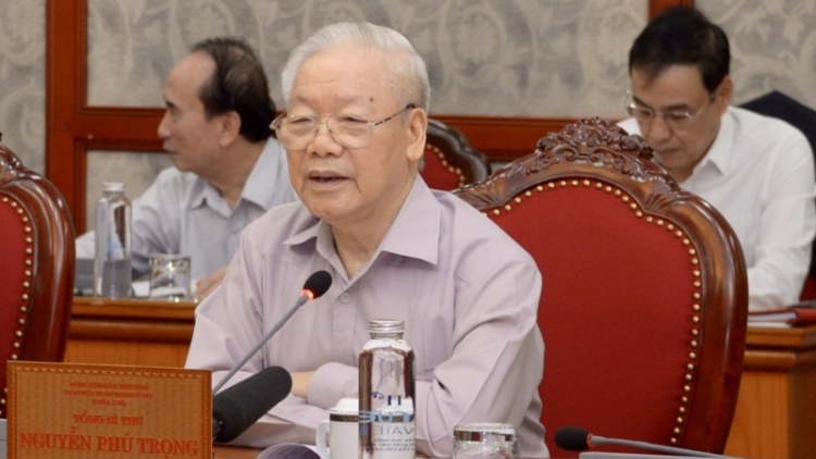 Tổng Bí Nguyễn Phú Trọng pơm tơm hop akŏm Hơnih tơm Chinh trĭ 