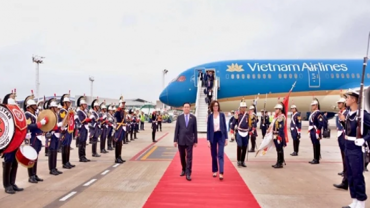 Củ tịc Quôk hội ồng Vương Đình Huệ tus bal Cribơyai mpồl lơh sa kă bro đah Việt Nam mờ Argentina 