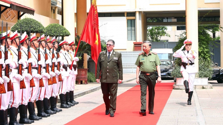 Pôa Tô Lâm, Ngế xiâm kŏng an tơdah ƀă hlối hôp tơpui tơno ƀă Ngế xiâm pơkuâ kăn sat kong têa Cuba