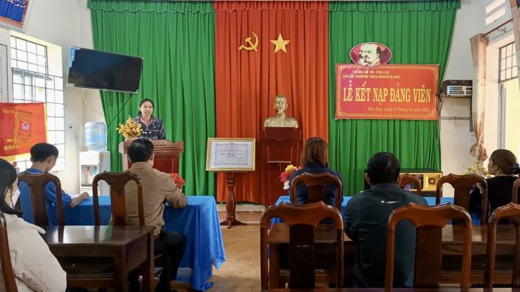 Lơh ngan tàm broă tơmŭt đảng viên tàm mpồl đảng thôn, ƀòn