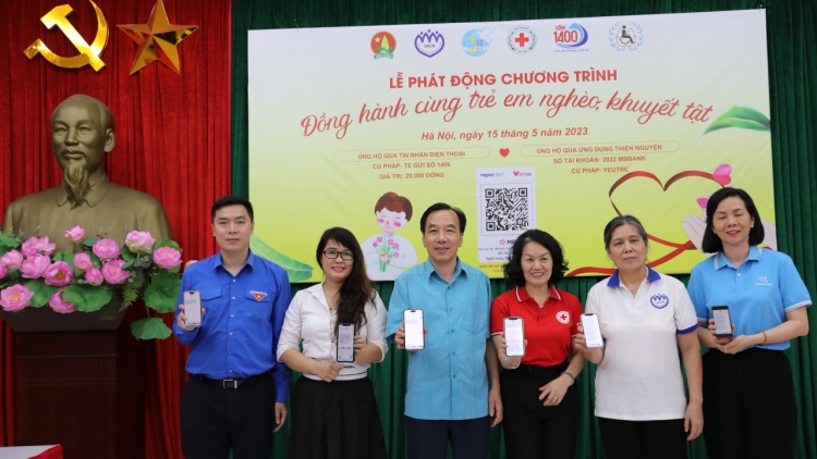 Mtrŭt mjhar hdră bruă mkrum mguôp “Hrăm mbĭt hŏng phung hđeh ƀun ƀin, êwiên êwu” 