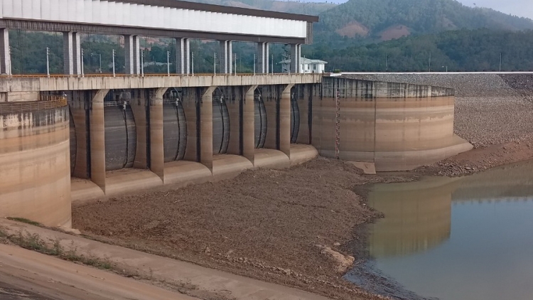 Kwar Krah - Lăn Dap Kngư: dleh dlan kơ bruă mkăp pui kmlă hlăm yan không