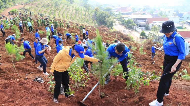 Đăk Nông: Pơtăm 163.000 tơm 'long lơ̆m 'măng Têt pơtăm 'long  2023 