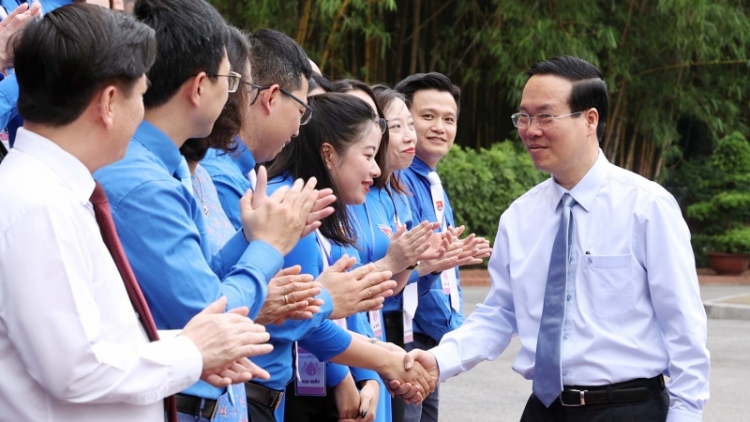 Kruanh dak Võ Văn Thưởng mâp măt druh ndăm ntoh lư tĭng nău Wa  