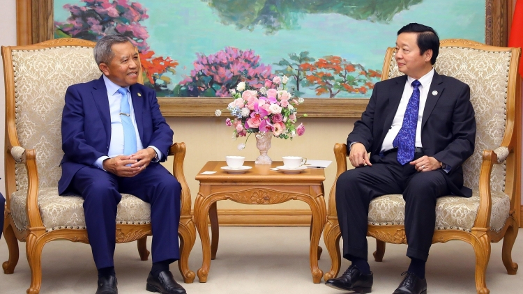 Phŏ Thủ tướng Trần Hồng Hà xơng Ƀô̆ trương Anih tơm Kŏng ngê̆ păng Tơroi tơbăt Lào 