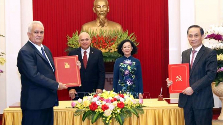 Việt Nam – Cu Ba tŭ ư mă klei mjĕ giăm Đảng jing tur knơ̆ng bruă kđi čar