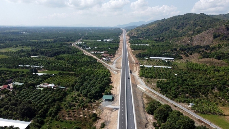 Prăp lui mă yua Jơlan đuăi hmar Nha Trang – Cam Lâm 