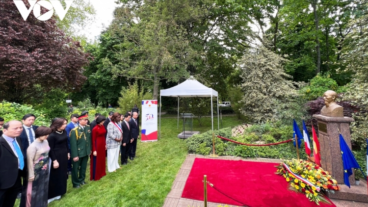 ពត៌មាន ម៉ោង ១៥