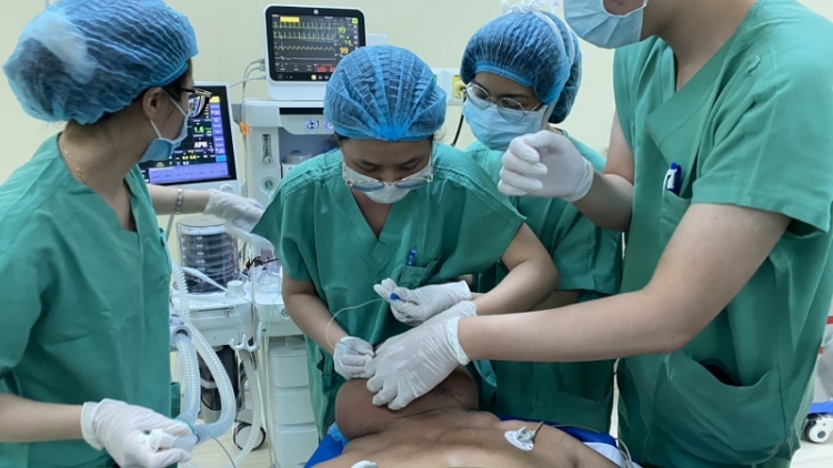 Roóch pay c’cọ lâh 4kg coh achăc âng muy cha năc manuyh Cơ Tu crêê pr’luh cr’ăy đơ chrih Madelung