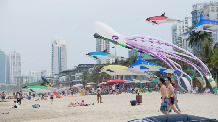 Đà Nẵng: 5 t’ngay đhêy lễ đương hơnh lâh 320 r’bhâu t’mooi