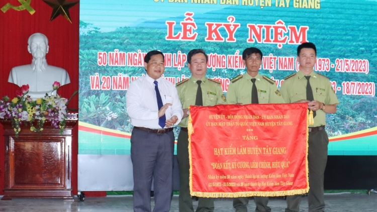 Cr’chăl c’moo 2003-2023, kiểm lâm chr’hoong Tây Giang (Quảng Nam) lêy bhrợ pa liêm 267 tu bhiệc bhrợ cắh liêm crêê Luật Lâm nghiệp