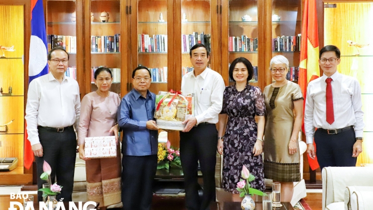 Bh’cộ thành phố Đà Nẵng hơnh déh Chủ nhiệm Ban Kiểm tra Trung ương Đảng Nhân dân Cách mạng Lào