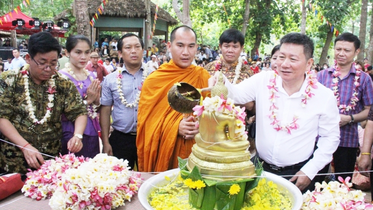 Người Việt gốc Lào trên vùng đất Buôn Đôn