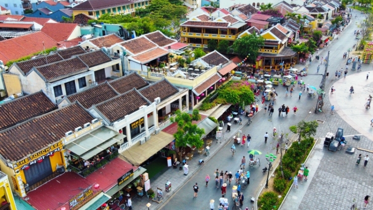 Bâc bh’rợ liêm pr’hay, Quảng Nam đương hơnh 245 r’bhâu t’mooi bêl lễ