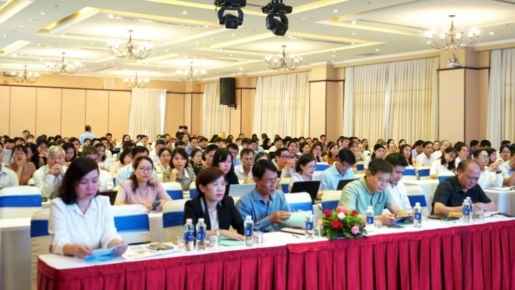 Rôh hôp hnê tơdroăng cheăng ‘na troăng ƀaoh hiêm pơlê pơla, ƀaoh hiêm ôh tá ai cheăng pêi kơpong peăng Hdroh