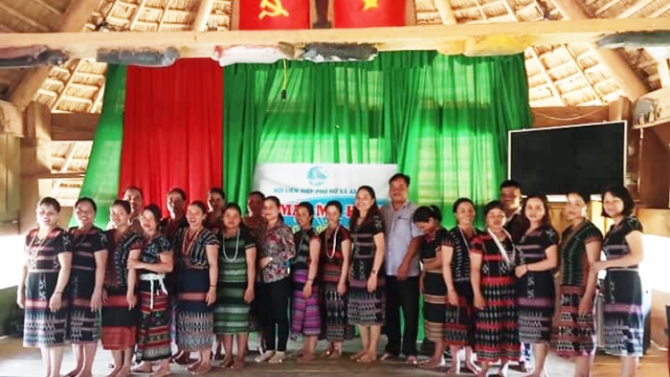 Pa căh cr’noọ bh’rợ taanh adin đhị chr’val A Xan