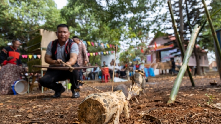 Bơjak hyu pĕ añăm glai