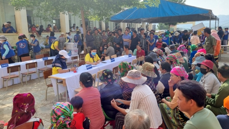 Dak lak: Hơ̆k mơak hruê phung aê mdrao mda asei hlue ngă asăp Awa mtă