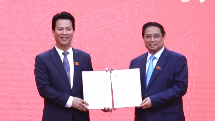 Ồng Đặng Quốc Khánh geh pồ lơh Ƀộ trưởng Ƀộ Tài nguyên mờ Môi trường 