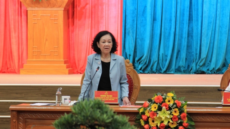 Thường trực Ban Bí thư Trương Thị Mai pa bhrợ lâng Tỉnh ủy Bình Định