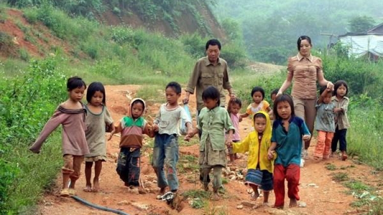 SANGKA, IEK GLANG URANG NAIH BANGSA BHUM KAN KATHAOT