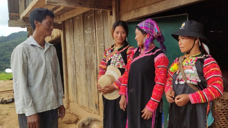 Pô atăt êlan đru mnuih ƀuôn sang La Hủ msir klei ƀun ƀin