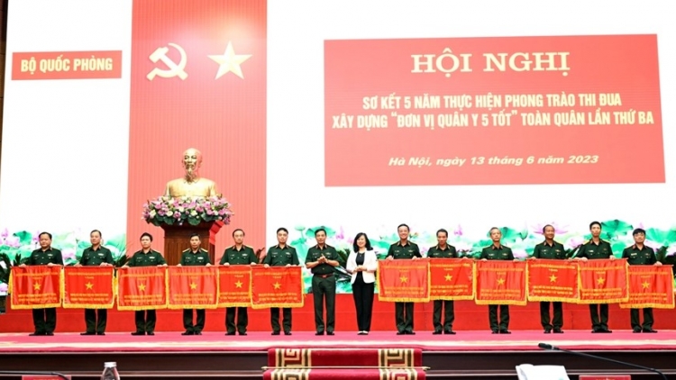 Jơnum pơƀut bruă mă 5 thun ngă tui jak iâu akŏ pơdong sang ia jrao ling tơhan 5 mơta bruă klă