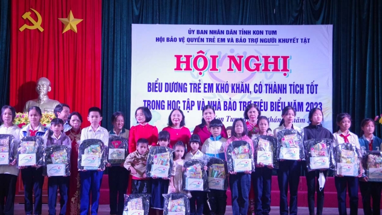 Kon Tum: Rnê nsơm oh kon se geh nău rêh jêr jŏt geh nău dơi âk tâm nău nti