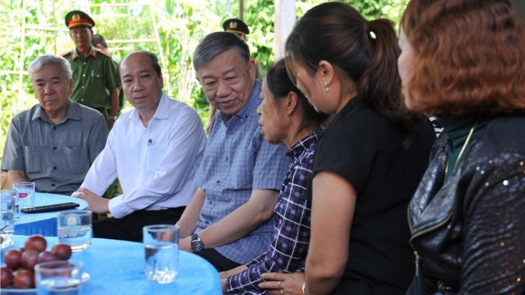 Ƀộ trưởng Ƀộ Kwang àng ồng Tô Lâm lòt còp ală hìu bơnhă cau chơ̆t màng tàm kơnhoàl Cư Kuiñ 