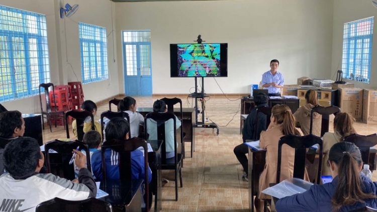 Kon Tum: Hnê mơhno pêt loăng sâm Ngọc Linh ăm mơngế Rơteăng