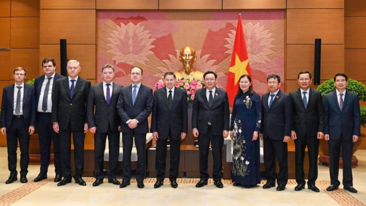 Khua bruă kƀĭn ala Vương Đình Huệ drông Khua Sang phat kđi gưl dlông Russia