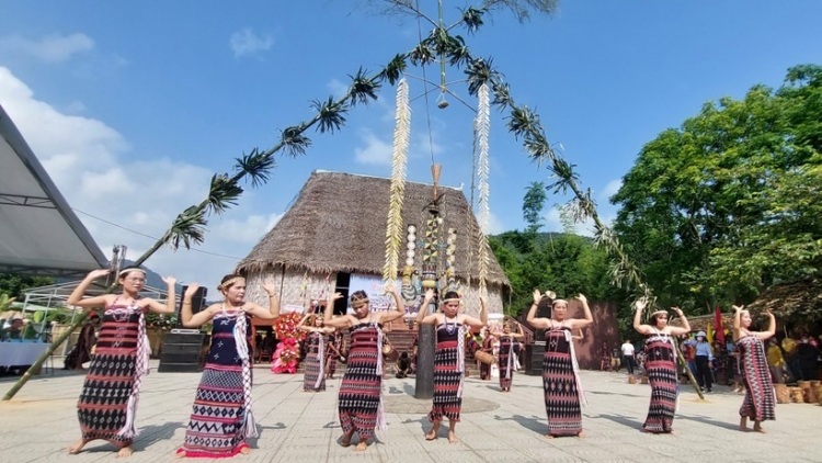 Đà Nẵng: Zư lêy lâng pa dưr chr’năp văn hóa đhanuôr Cơ Tu