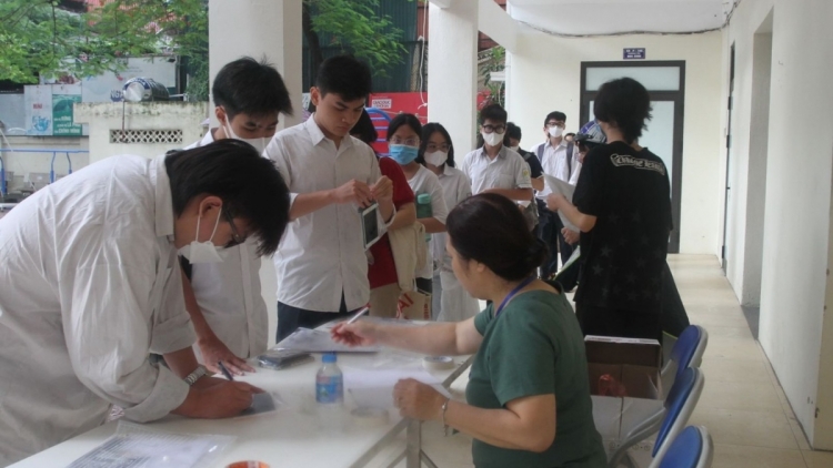 Lấh 1 ực thí sinh moót t’ngay thi tr’nơợp g’lúh thi tốt nghiệp THPT Quốc gia 2023