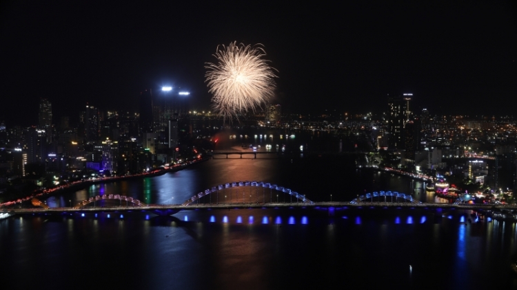 Bhiệc bhan panh pháo hoa bha lang k’tiếc Đà Nẵng 2023: Ra văng đoọng ha dưm panh tước đâu