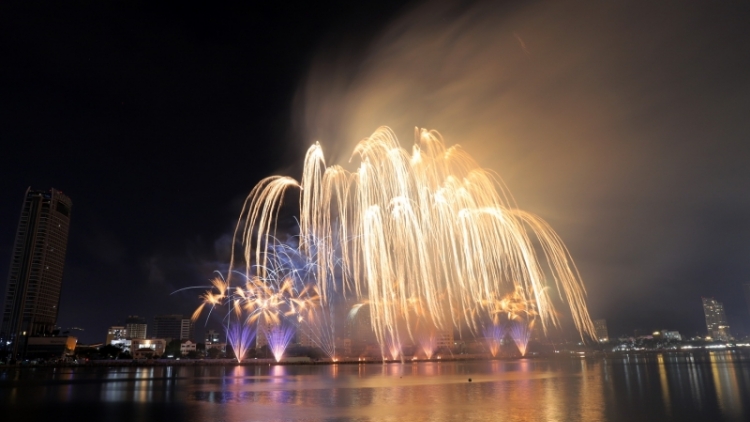 Pháp lâng Ý moot chung kết Bhiêc bhan pháo pô quốc tế Đà Nẵng 2023